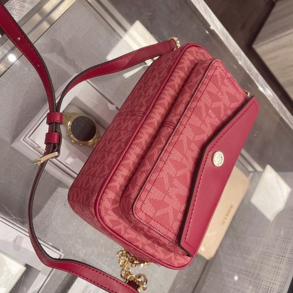 MK Medium PVC Pocket Camera Crossbody Berry Multi - Picture 3 of 6